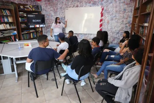 Em Diadema, programa Adolescente Aprendiz é celebrado com grande formatura