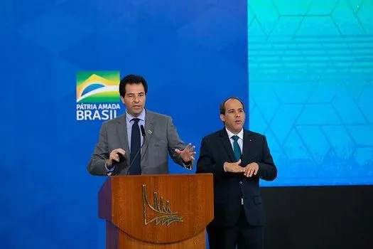 Não é possível interferir em preço dos combustíveis, diz ministro Adolfo Sachsida