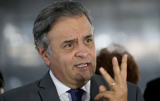 Aécio Neves passou por cirurgia na virada do ano