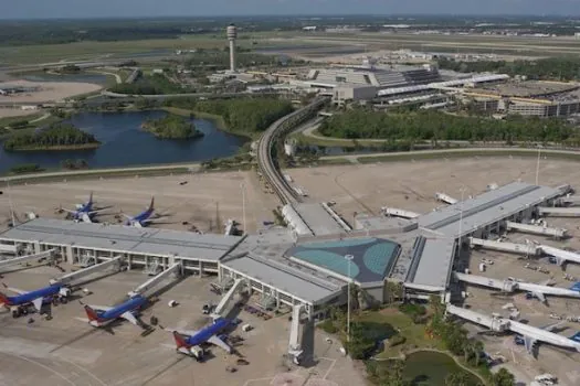 EUA: com mau tempo, Aeroporto de Orlando pede que aéreas levem combustível extra