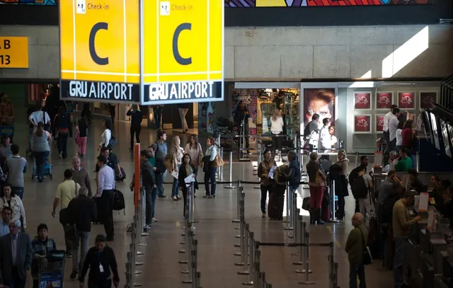 Aeronautas mantêm greve marcada para esta segunda-feira (19)