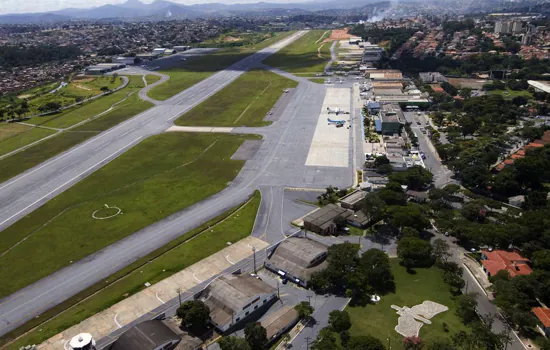 Trabalhadores do setor aéreo cancelam greve programada para esta segunda-feira (29)