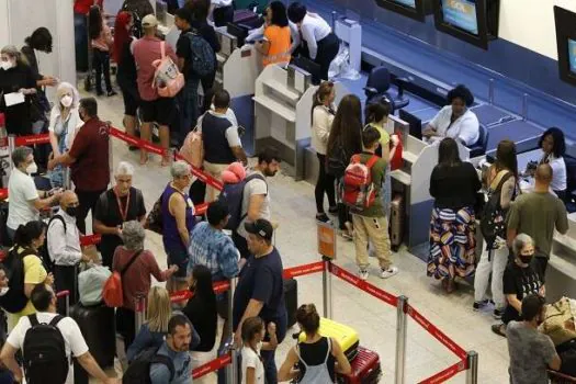 Estradas e aeroportos estão preparados para movimento no Carnaval