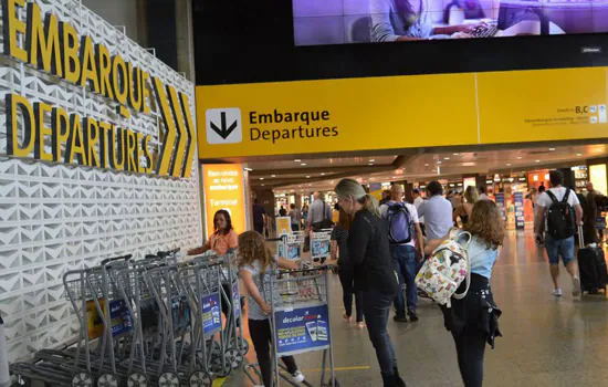 Aeroportos devem receber 700 mil passageiros neste feriado prolongado