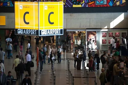 Aeroportos devem ter movimento maior no feriado de amanhã