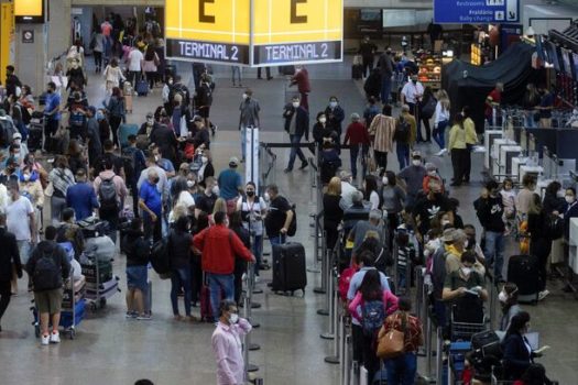 Atraso no trem para o aeroporto de Guarulhos pode resultar em multa para a entrega