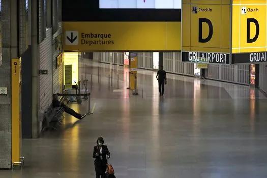 Três aeroportos brasileiros terão postos de vacinação contra covid-19