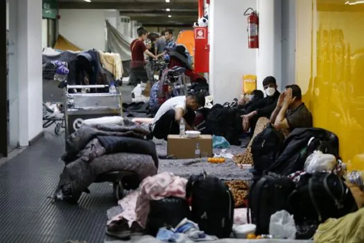 Afegãos serão transferidos do aeroporto para Praia Grande