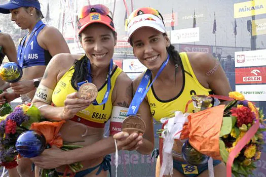 Ágatha e Duda levam a medalha de bronze na etapa quatro estrelas