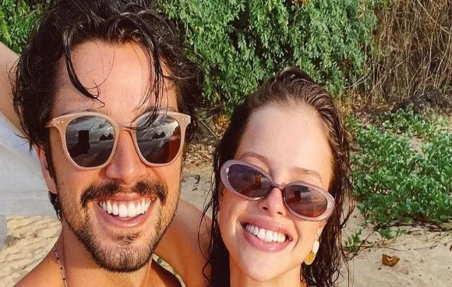 Agatha Moreira descarta casamento com Rodrigo Simas