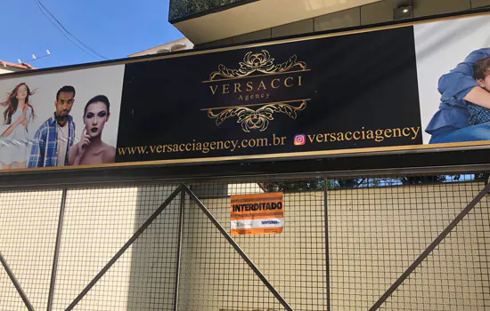 Santo André interdita agência de modelos no Centro