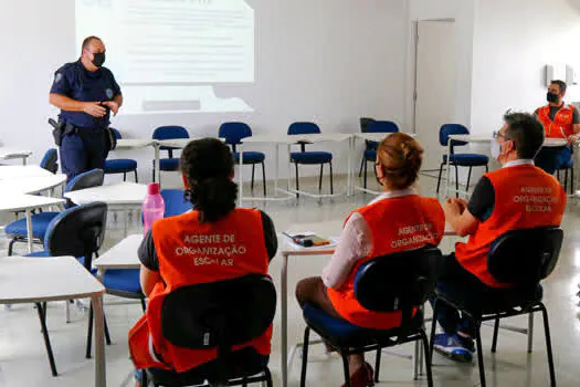 GCM ministra capacitação para agentes de organização escolar do Colégio USCS