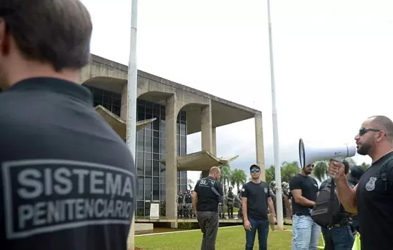 Polícia investiga uso de estudantes de Medicina como ‘mulas’ do tráfico