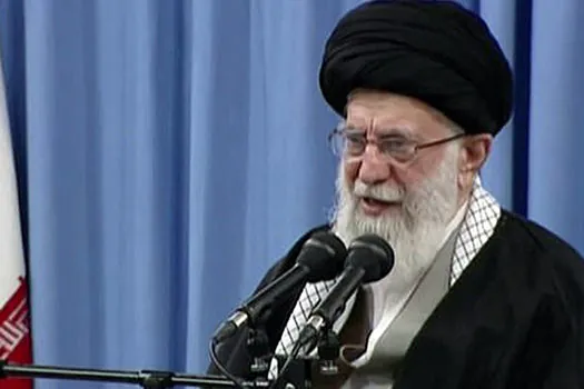 Aiatolá Khamenei diz que ataque do Irã foi “tapa na cara” dos EUA