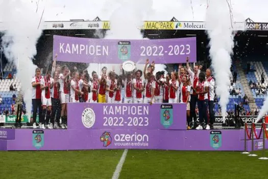 Ajax recusa comemoração pública de título feminino do Campeonato Holandês