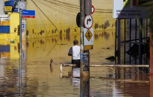 Chuva alaga ruas em Caieiras e Franco da Rocha