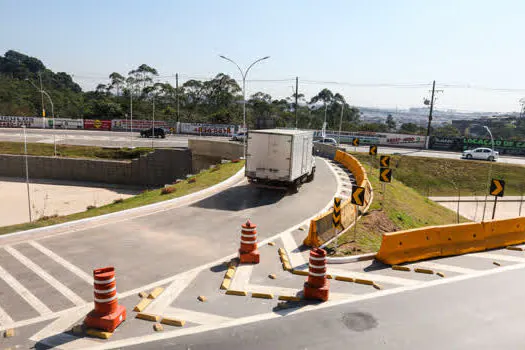 Prefeito Orlando Morando entrega novas alças de acesso na Estrada Galvão Bueno