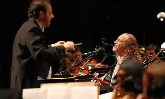 Alceu Valença e Orquestra Ouro Preto lançam hoje (21) nova versão de “La belle de Jour”_x000D_