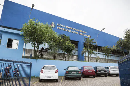 Escola de São Caetano realiza 1ª Feira de Literatura, Ciências e Artes