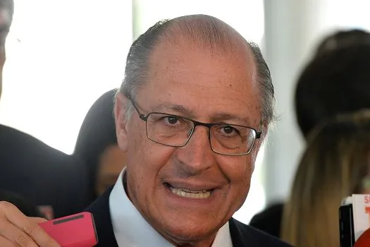 PT confirma indicação de Alckmin para vice de Lula