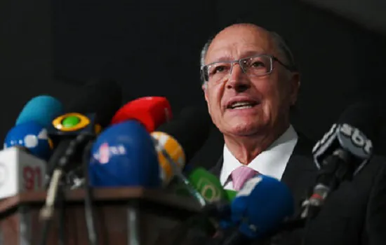 Alckmin: Pediremos ao governo dados completos sobre desmatamento em vários biomas