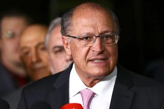 Alckmin nomeia ex-ministros para transição; Carvalho atuará na posse de Lula