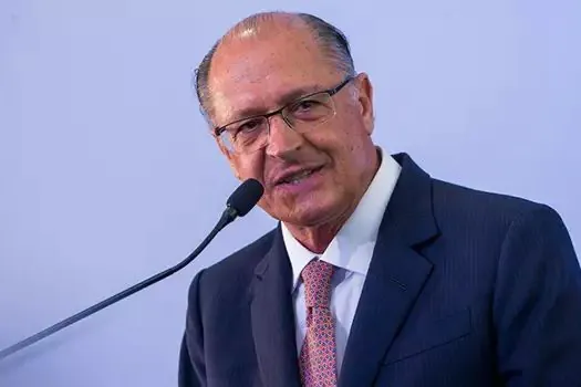 Legado de Alckmin é alvo de disputa entre Haddad e Garcia