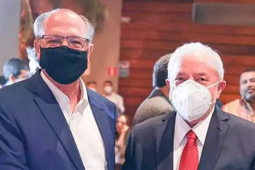 Um dia após Alckmin ser vaiado, Lula diz que é preciso ‘juntar os divergentes’