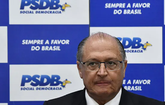 Alckmin: PSDB deveria ser partido de oposição ao governo