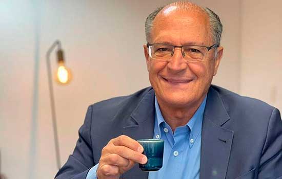 Alckmin fecha com PSB