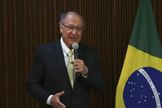 Reforma tributária elevará arrecadação de municípios, diz Alckmin