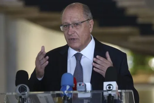 Alckmin diz que reforma tributária tem que ser feita neste ano