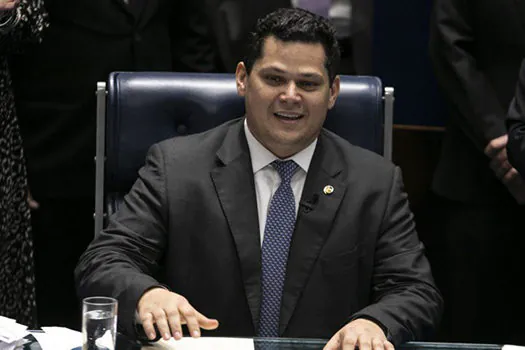 Senado inicia sessão para definir Mesa Diretora