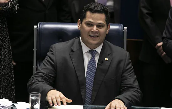 Senado inicia sessão para definir Mesa Diretora