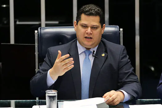 Davi Alcolumbre é escolhido para presidir a CCJ do Senado