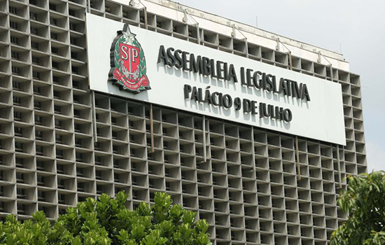 Justiça manda Assembleia de São Paulo cortar 930 comissionados