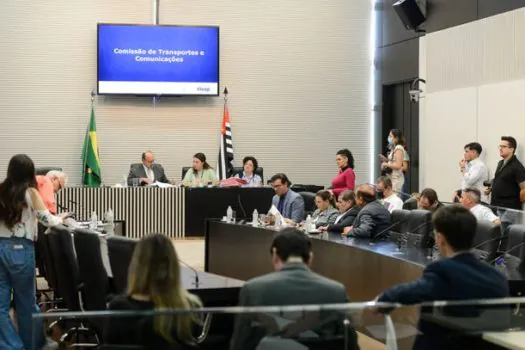 Comissão analisa proibição de remoção de veículo na presença de responsável