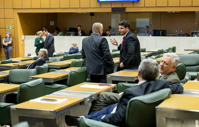 Alesp aprova prorrogação de contratos temporários de profissionais da Saúde