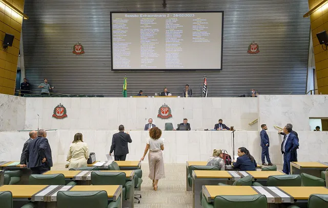 Alesp aprova projeto que exige prescrição médica para venda de óculos