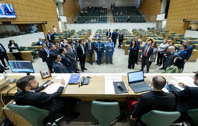 Alesp inicia discussão sobre reajuste salarial das Polícias Civil e Militar de SP_x000D_