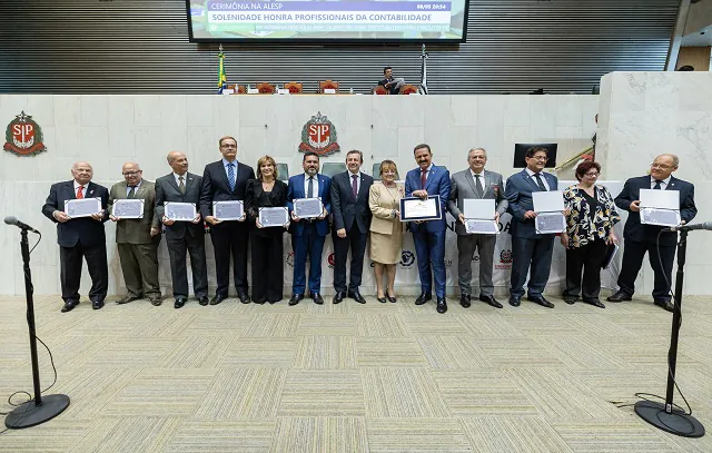 Alesp realiza sessão solene em homenagem a profissionais da Contabilidade