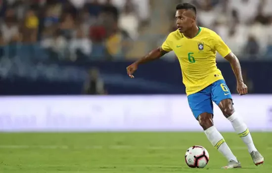 Alex Sandro festeja boa atuação contra Coreia: “Sempre fui um jogador de apoiar”