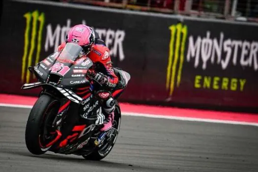 Aleix Espargaró passa Bagnaia na última volta e vence etapa da Inglaterra na MotoGP