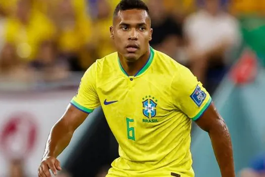 Tite revela que Alex Sandro tem poucas chances de enfrentar a Croácia