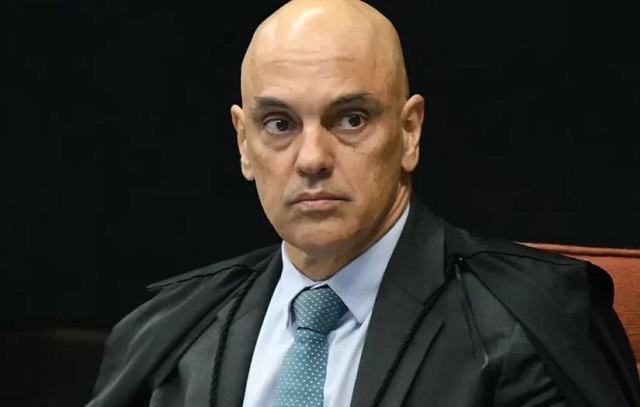 Moraes cita deboche de Silveira e diz que multa de R$ 4