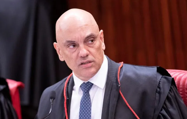 Moraes ordena que sejam tomadas providências para impedir bloqueios de rodovias