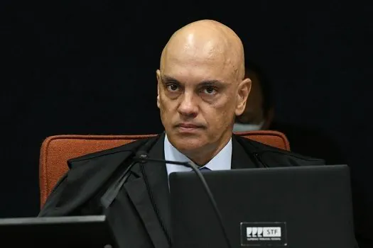 Moraes cobra explicações de Costa Neto sobre autor de relatório ‘mentiroso’ do PL