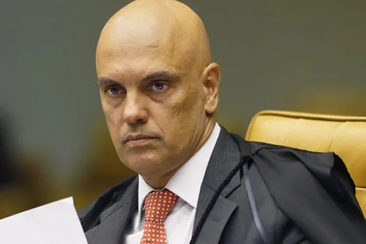 Deputado envia a Alexandre lista de sites com fake news sobre a pandemia