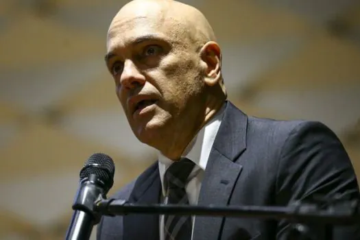 ‘Tudo que não pode no mundo real, não pode no mundo virtual’, diz Alexandre de Moraes