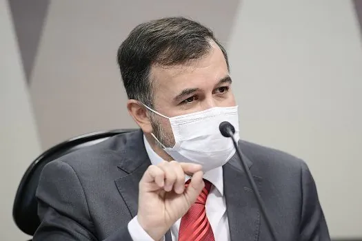 TCU suspende auditor que fez ‘relatório paralelo’ citado por Bolsonaro